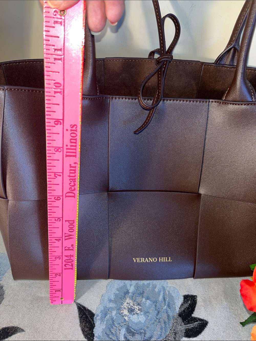 Verano Hill Karina Wood or Chocolate Brown Woven Medium Tote Bag - Picture 2 of 9